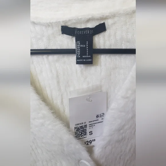 Forever 21 White Fuzzy Cropped Button-Front Cardigan - Picture 5 of 5